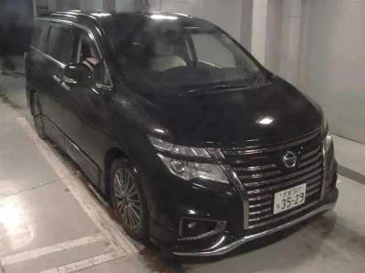 NISSAN ELGRAND
