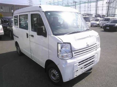 NISSAN CLIPPER VAN