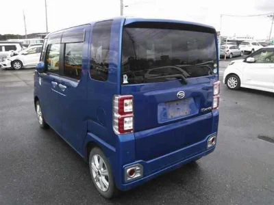 DAIHATSU WAKE