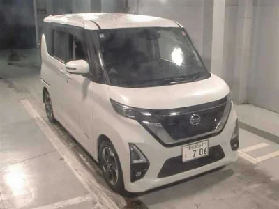 NISSAN ROOX