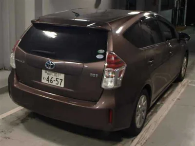 TOYOTA PRIUS ALPHA