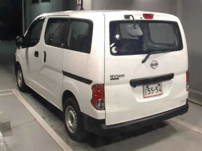 NISSAN NV200