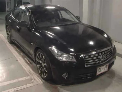 NISSAN FUGA