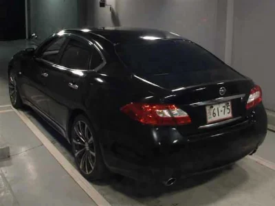 NISSAN FUGA