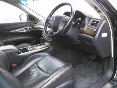 NISSAN FUGA