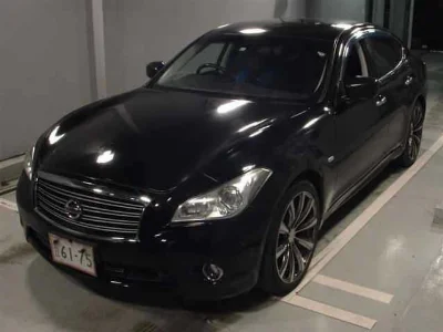 NISSAN FUGA