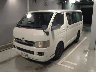 TOYOTA HIACE VAN