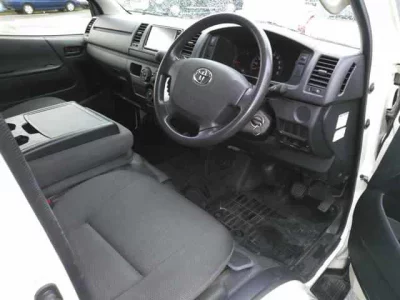 TOYOTA REGIUS VAN