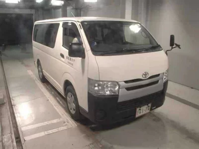 TOYOTA HIACE VAN