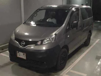 NISSAN NV200