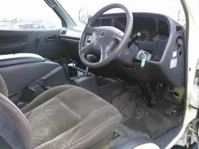 TOYOTA HIACE