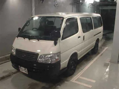 TOYOTA HIACE