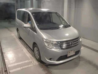 NISSAN SERENA