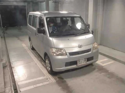 TOYOTA LITE ACE VAN
