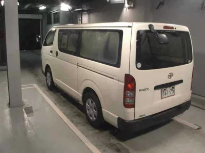 TOYOTA HIACE VAN