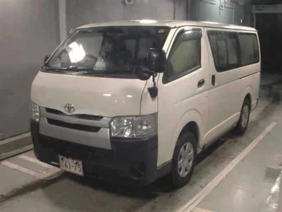 TOYOTA HIACE VAN