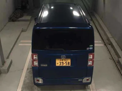 TOYOTA PIXIS MEGA