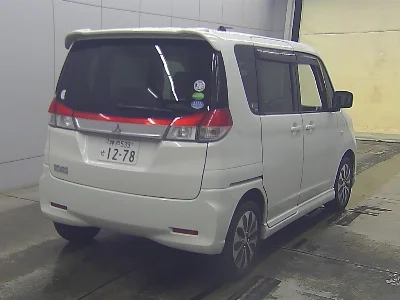 MITSUBISHI DELICA D2