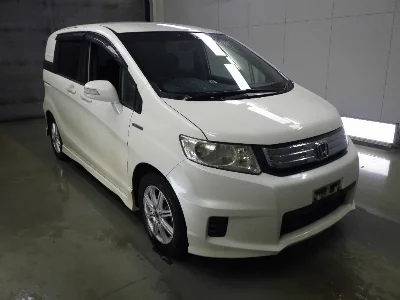 HONDA FREED SPIKE