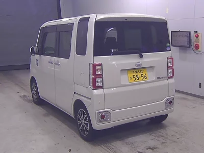 DAIHATSU WAKE