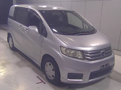 HONDA FREED SPIKE