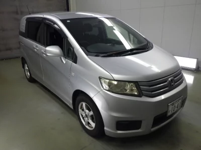 HONDA FREED SPIKE