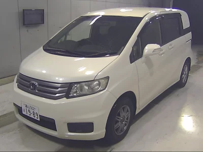 Honda FREED SPIKE