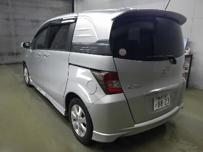 HONDA FREED SPIKE