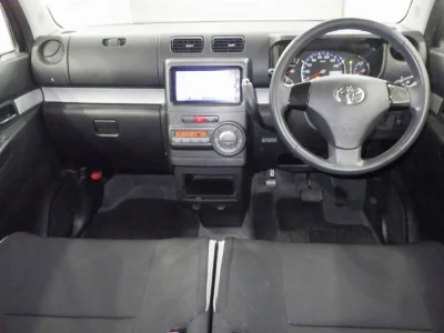 TOYOTA PIXIS SPACE