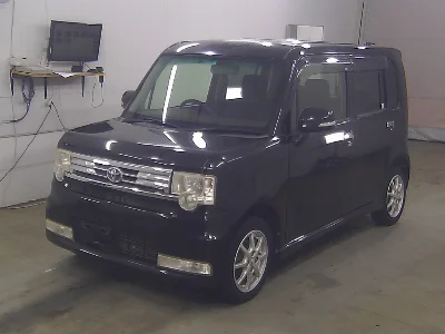TOYOTA PIXIS SPACE
