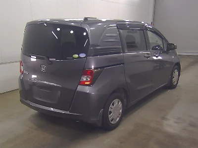 HONDA FREED SPIKE