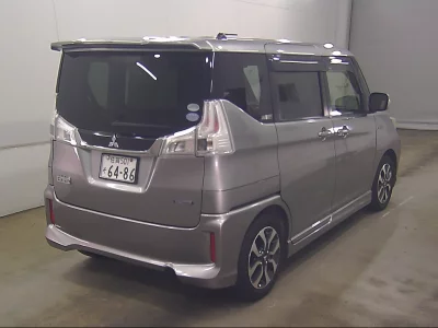 MITSUBISHI DELICA D2