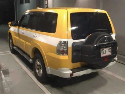 MITSUBISHI PAJERO