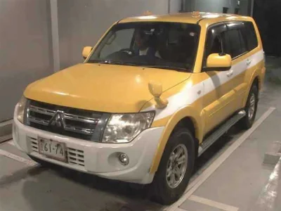 MITSUBISHI PAJERO