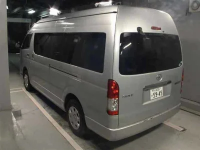 TOYOTA HIACE