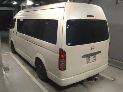 TOYOTA HIACE