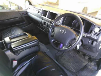 TOYOTA HIACE
