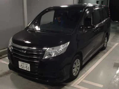 TOYOTA NOAH