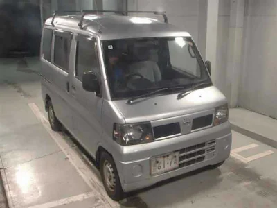 NISSAN CLIPPER VAN