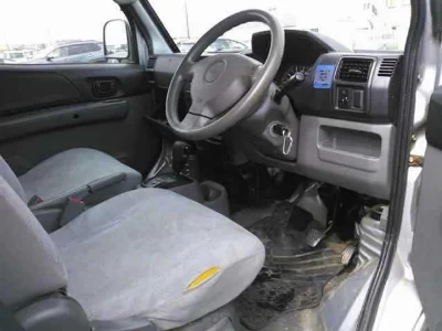 NISSAN CLIPPER VAN