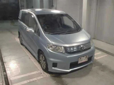 HONDA FREED SPIKE