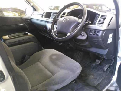 TOYOTA HIACE