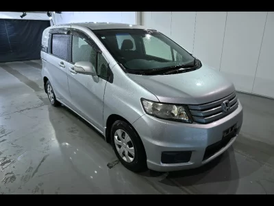 HONDA FREED SPIKE