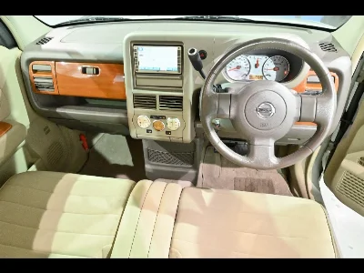 NISSAN CUBE
