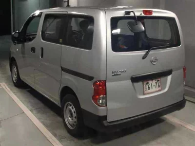 NISSAN NV200
