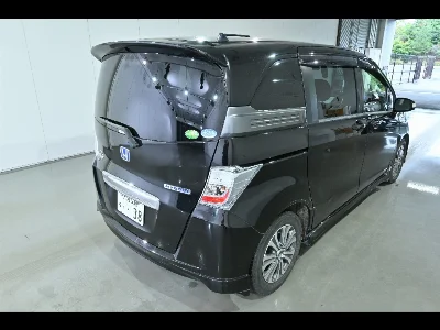 HONDA FREED SPIKE