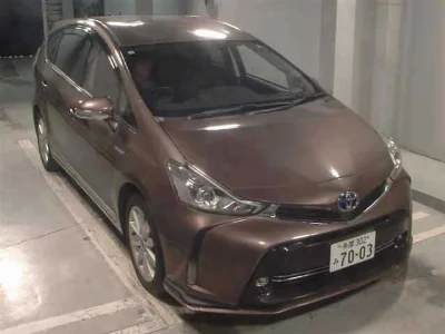 TOYOTA PRIUS ALPHA