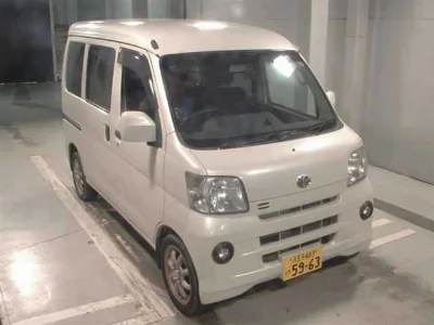 TOYOTA PIXIS VAN