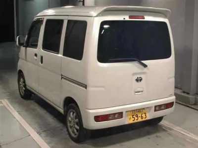 TOYOTA PIXIS VAN