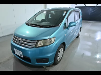 HONDA FREED SPIKE